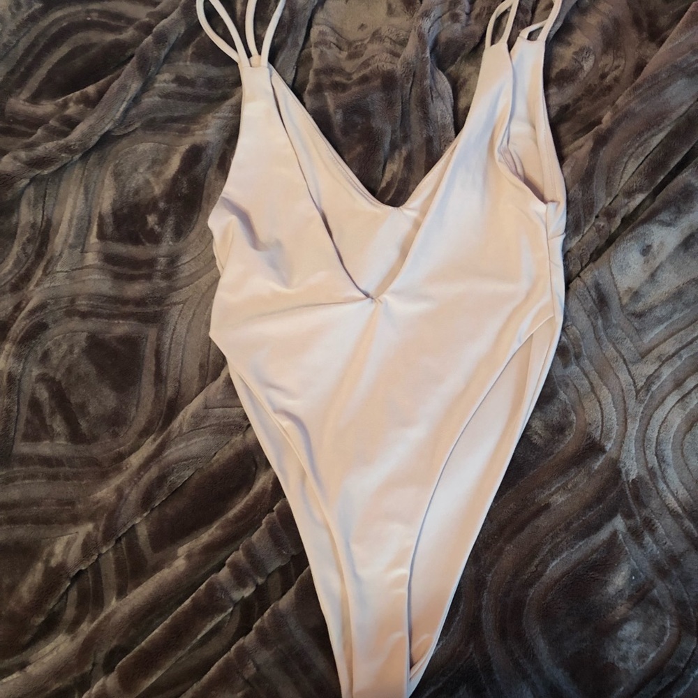 Fashion nova bodysuit